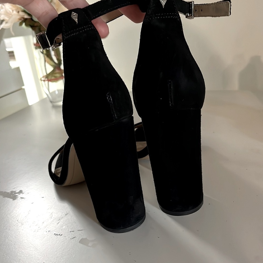 Sam Edelman | Lux Suede YARO heels | Black minimalist with chunky heel | Size 7 - Picture 14 of 16